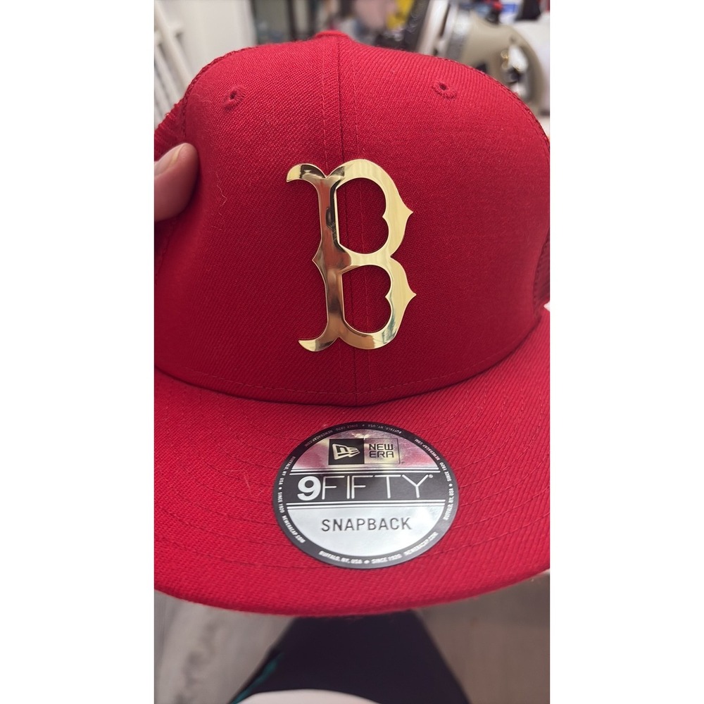 New Era 9FIFTY Boston Red Sox Red Gold Metal Logo Snapback Hat